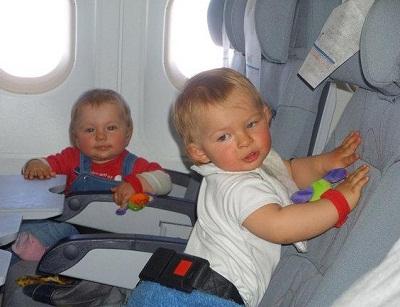 В самолете с ребенком: советы родителю